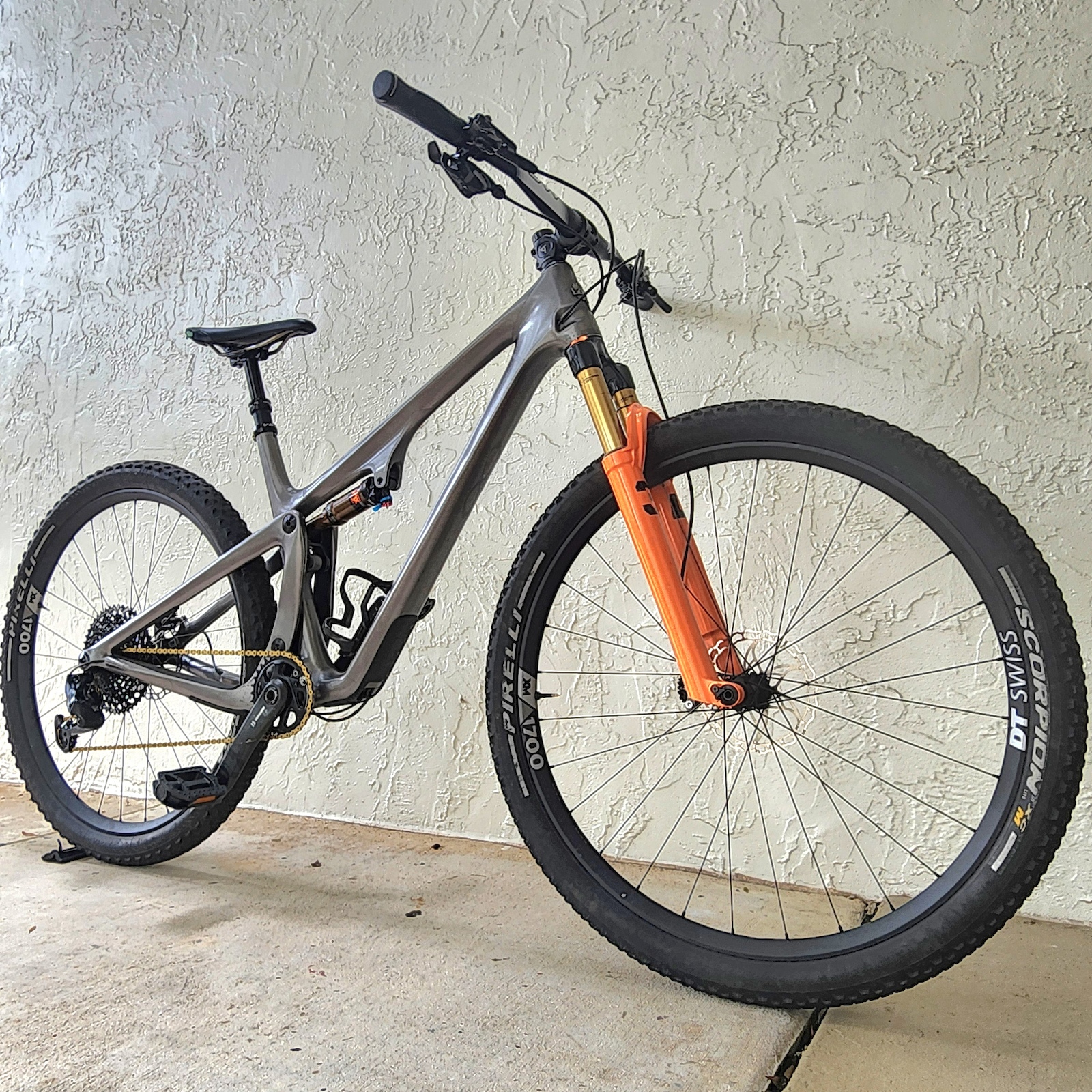 2022 Yeti SB115 T2 Carbon Mountain Bike - Image 1